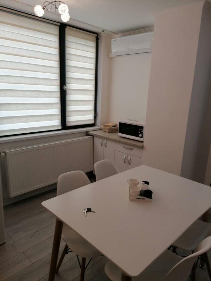 White Studio Apartment Cluj-Napoca Exterior photo